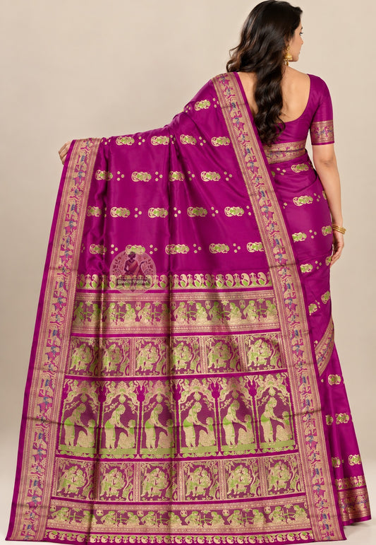 Rear view of plum magenta Swarnachari silk saree with the figurative pallu draped over the shoulder