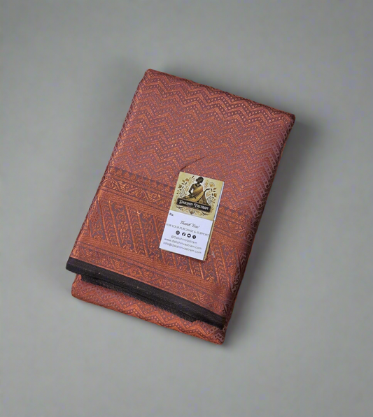 Saree Side View: Side profile of Mow Silk Saree highlighting the smooth texture and eco-friendly design.