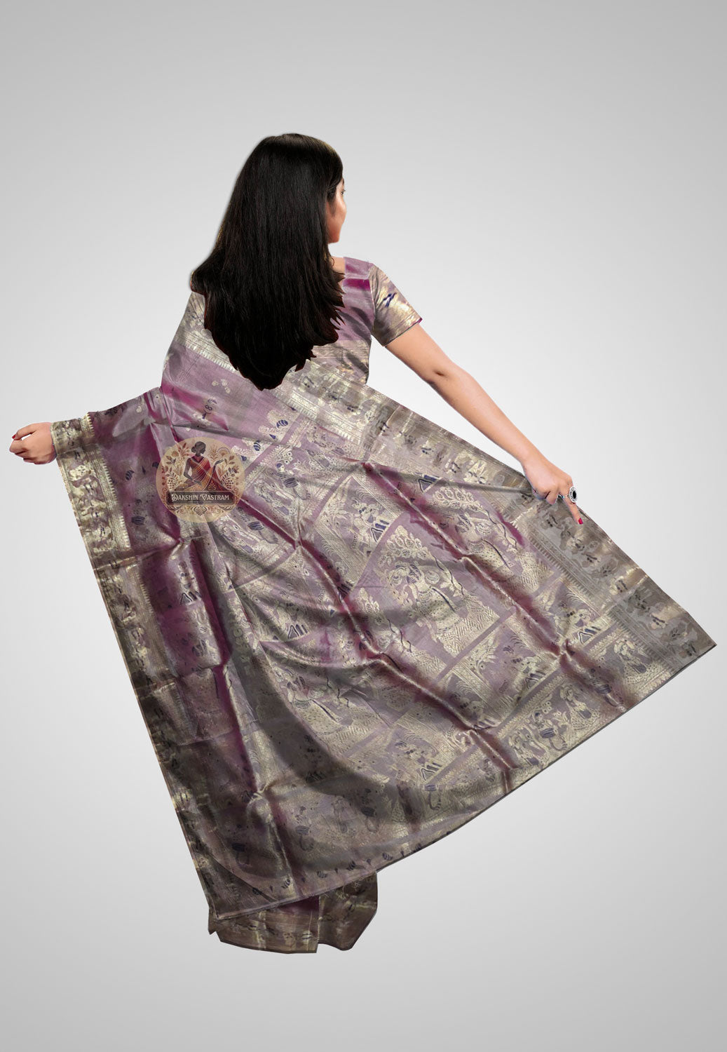 Saree rear view: Back view of Handloom Swarnachari Silk Saree, emphasizing luxurious fabric and intricate details.