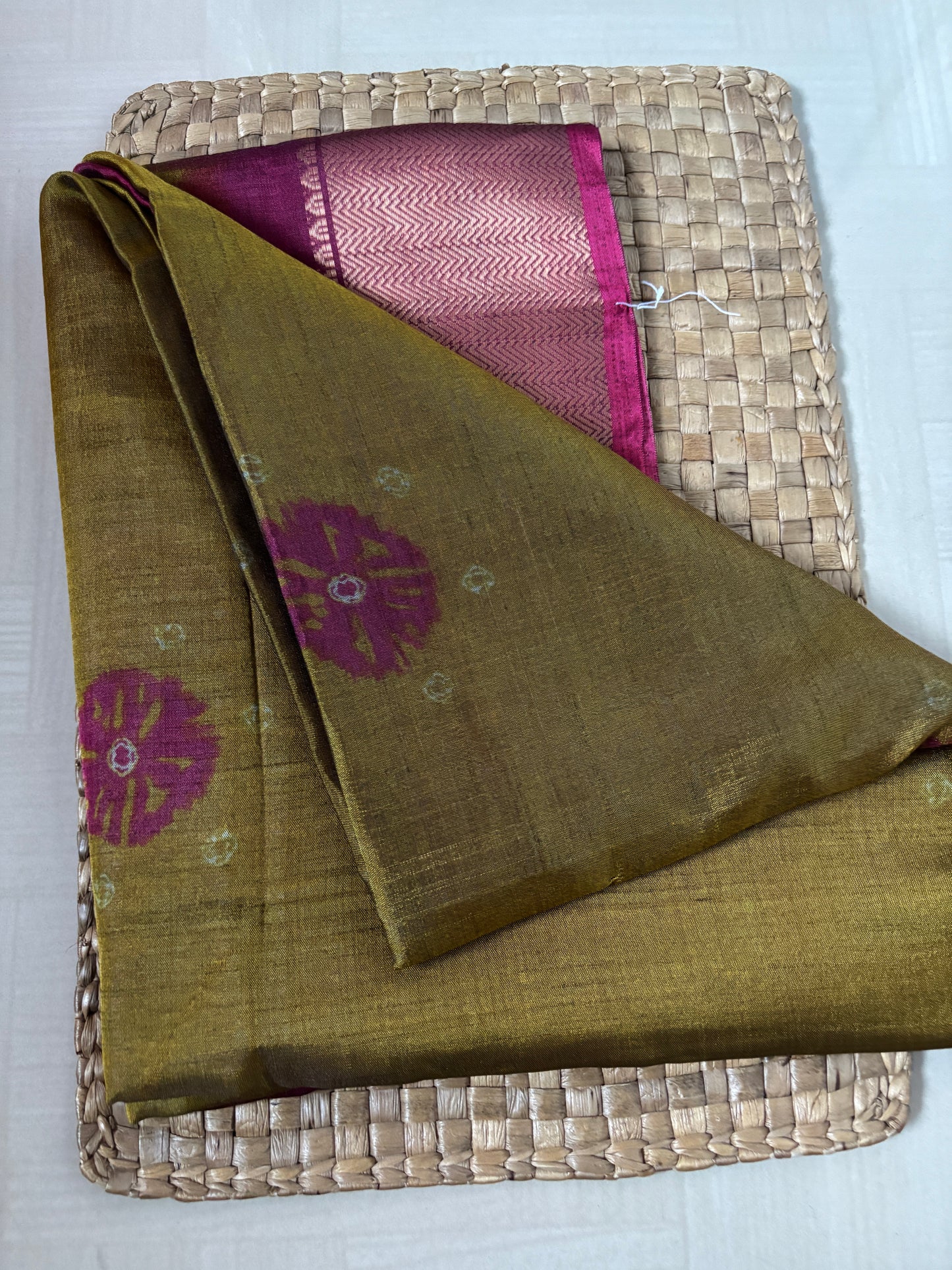 Buy Art Silk Saree online – Olive Pink Art Silk Saree rear view