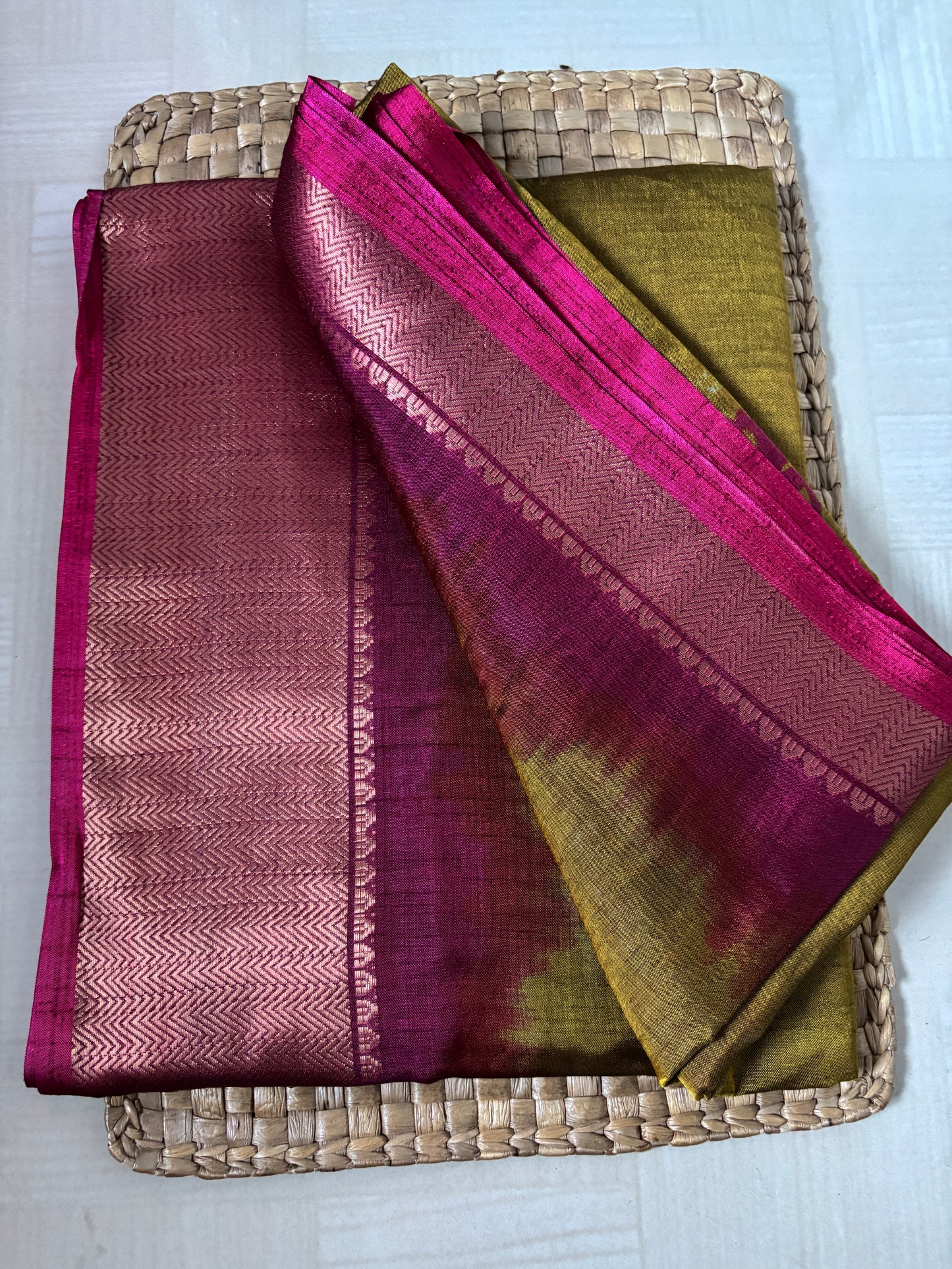 Buy Art Silk Saree online – Olive Pink Art Silk Saree blouse view