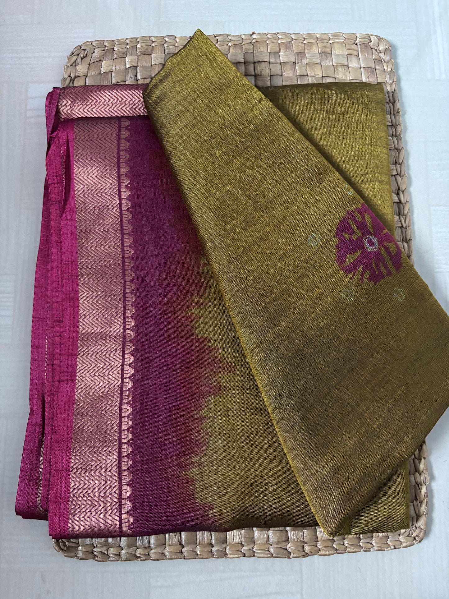 Buy Art Silk Saree online – Olive Pink Art Silk Saree front view