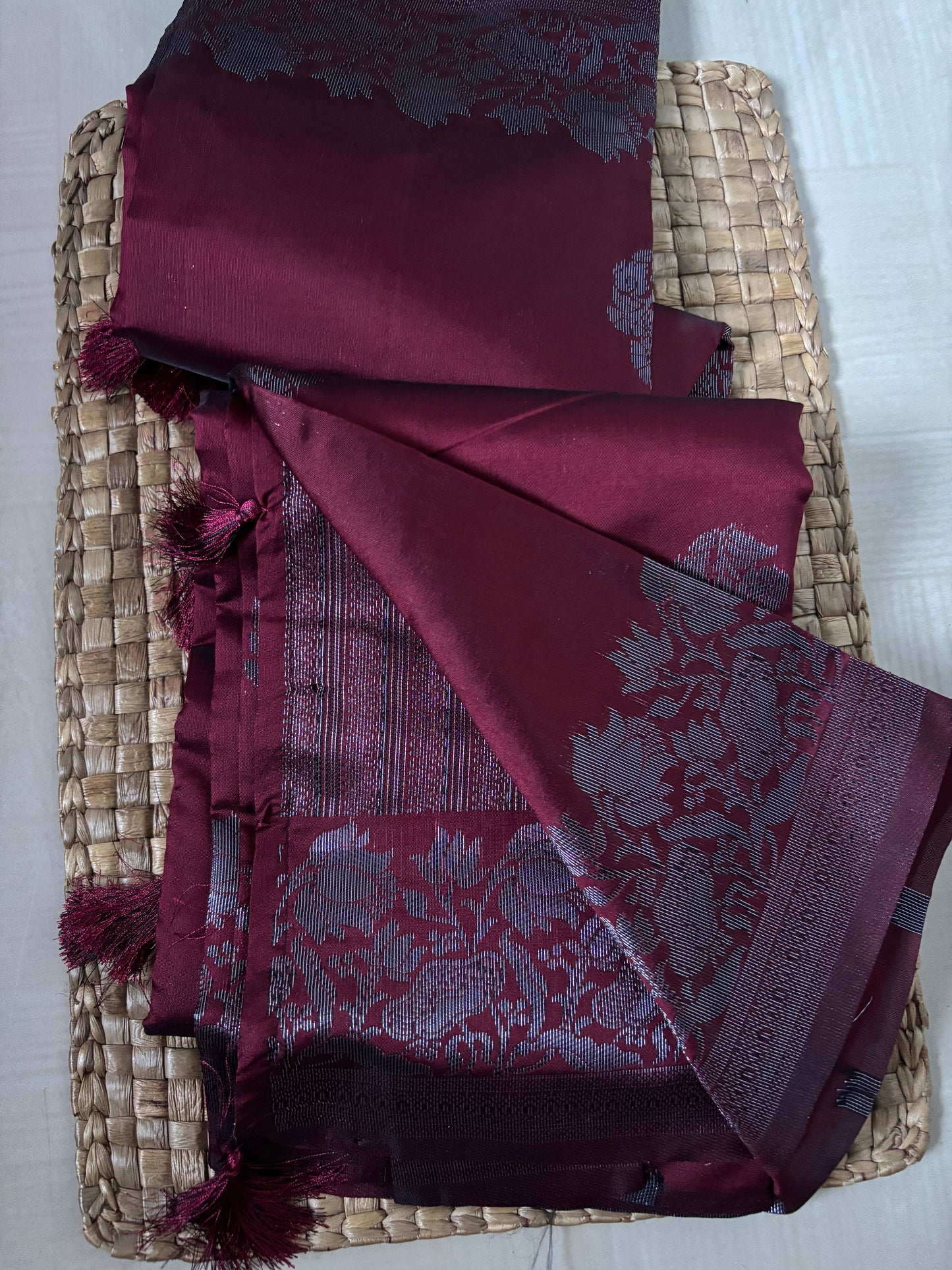 Buy Semi Silk Saree online – Blouse fabric close-up