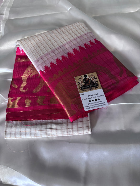Shop Handloom Dola Silk Saree online – Side view showing pleats and pallu