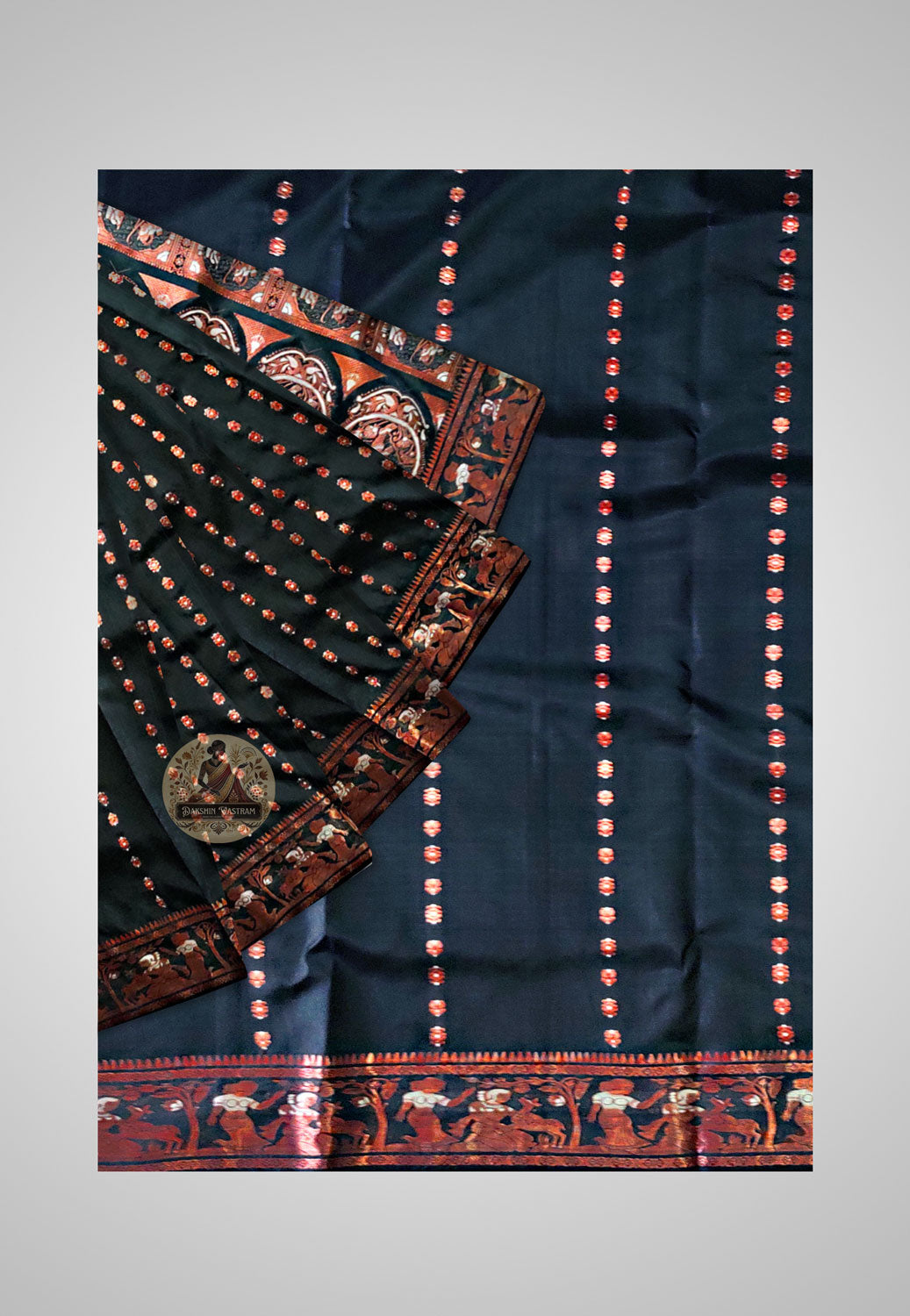 Buy Handloom Swarnachari Silk Saree online – close-up of intricate motifs