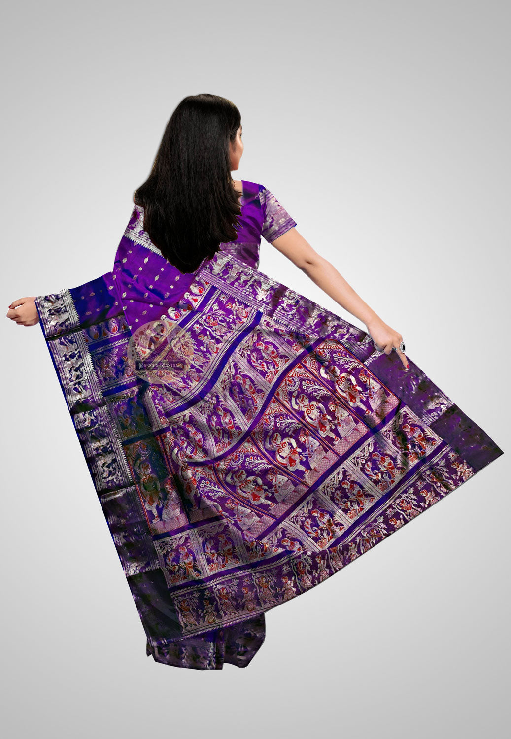 Sophisticated handloom saree with delicate craftsmanship and elegance