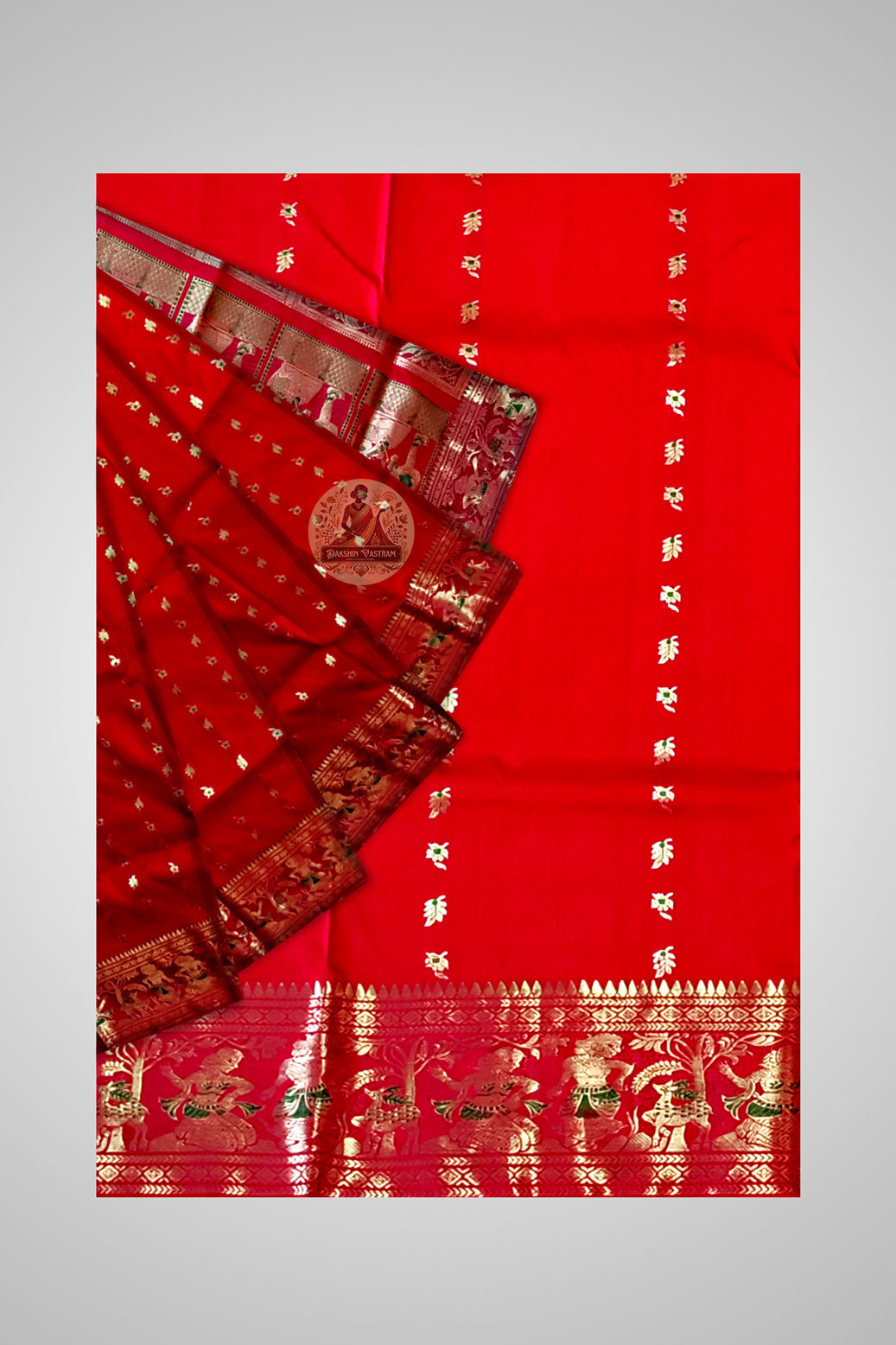 Buy Swarnachari Pure Silk Saree – Close-up of traditional silk weave