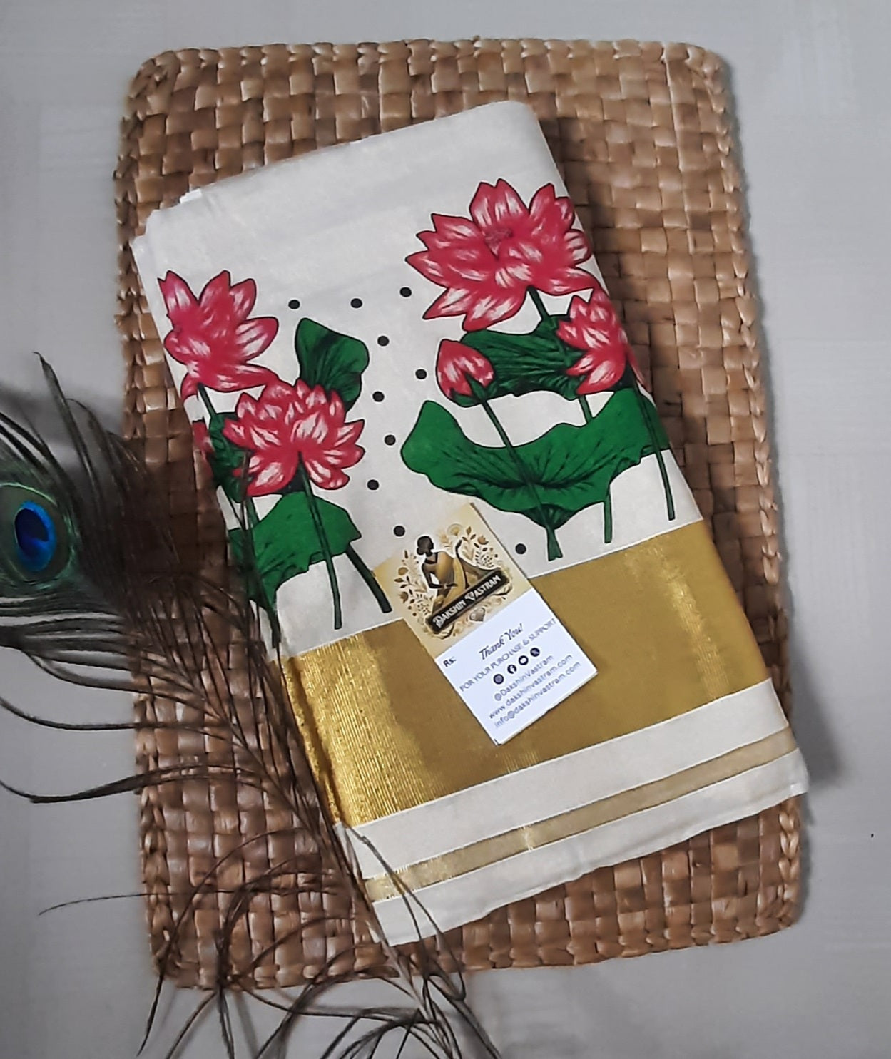 Saree Front Side: Front view of the Kasavu Saree made from organic cotton, showcasing its elegant design and soft texture.