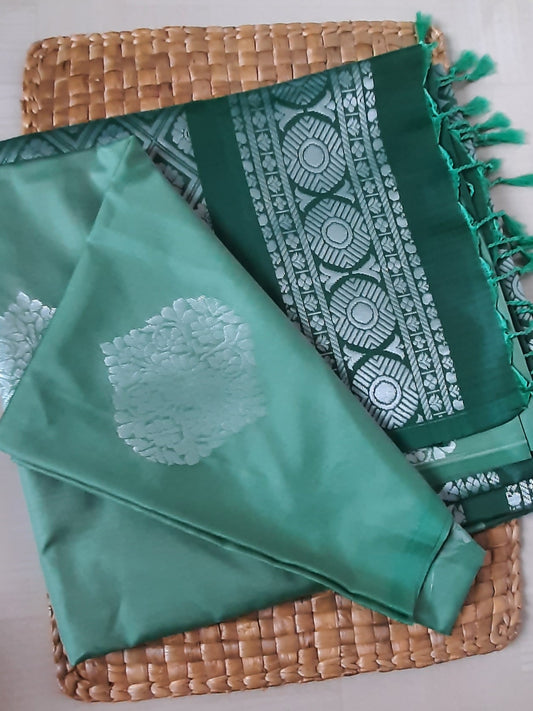 Buy South Indian Saree online – Soft Semi Silk Saree side view