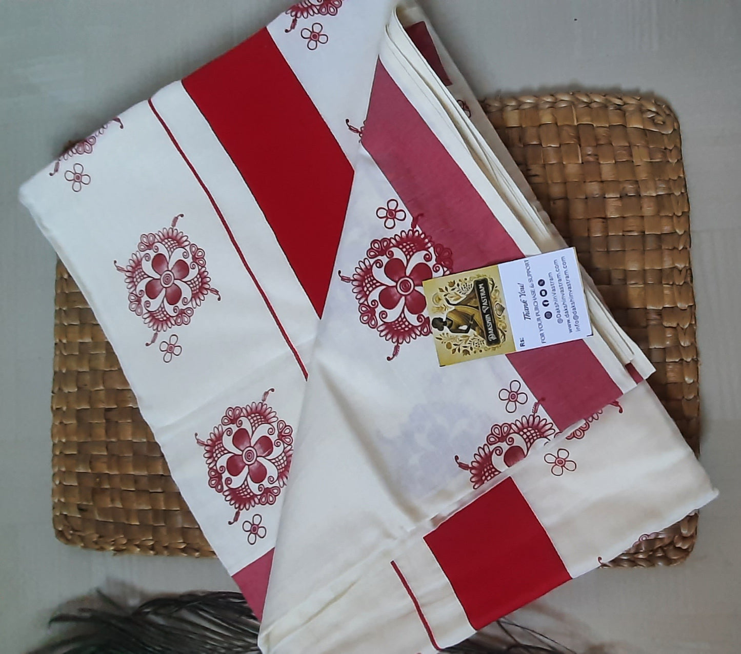 Buy Kasavu Cotton Saree online – 100% Organic Cotton Kasavu Saree rear view
