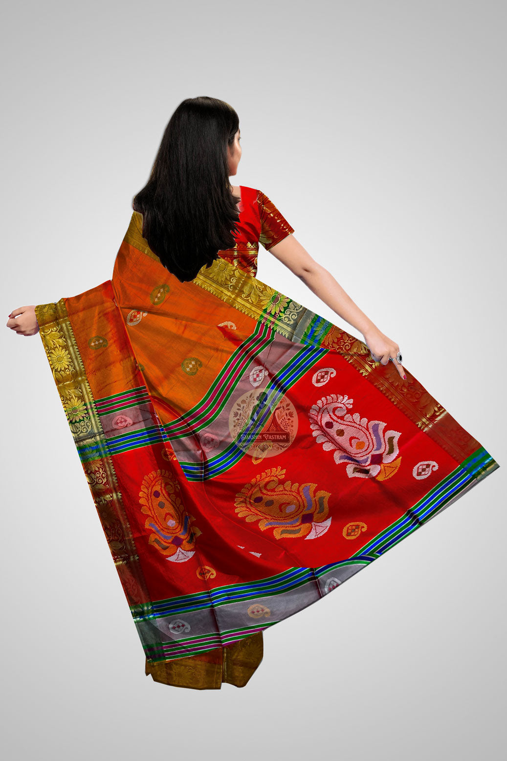 Explore Handloom Silk Saree – Back view showing pallu artistry