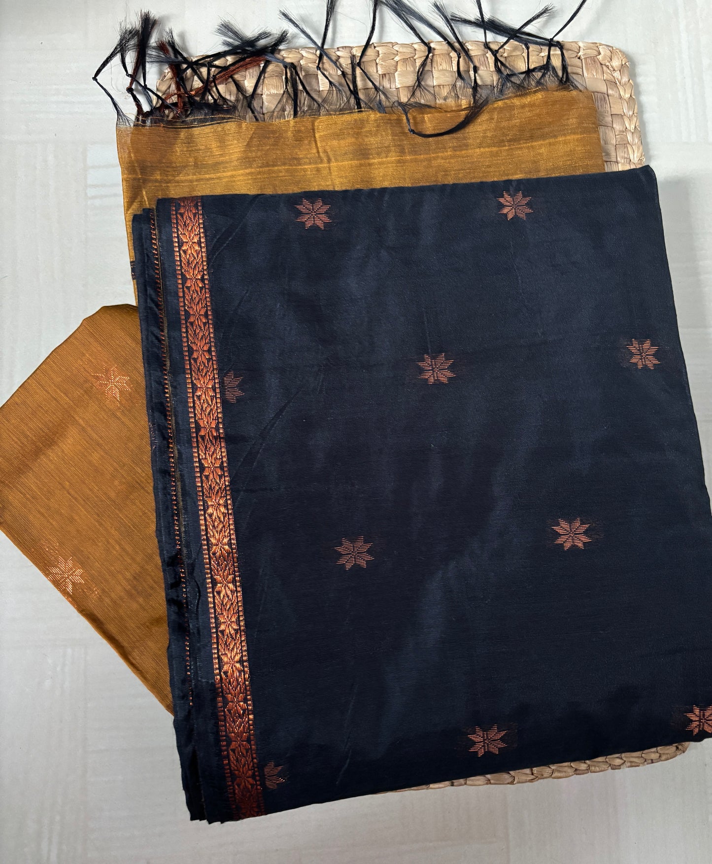 Buy Cotton Blend Saree online – Elegant Cotton Blend Saree full saree view