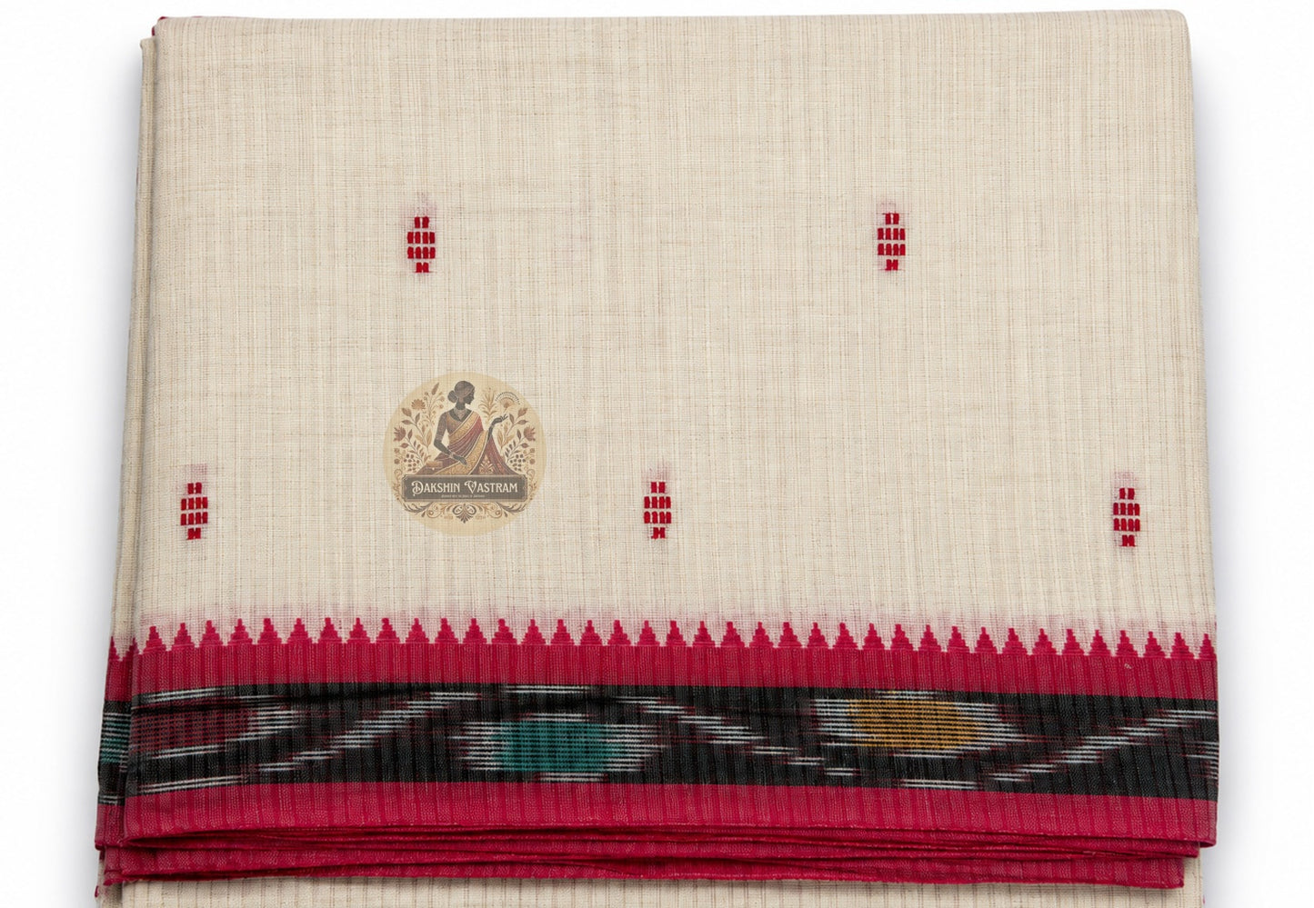 Close-up of woven border on Bengali handloom cotton saree highlighting artisan craftsmanship