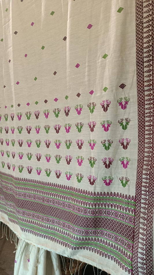 Buy Assam Silk Saree online – Front view of Toss silk saree