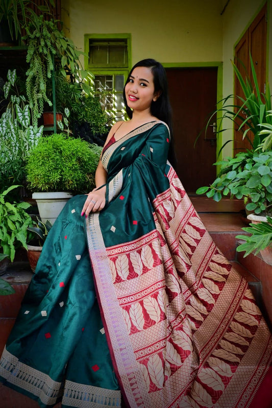 Shop Assam Mulberry Silk Saree online – Side pleat detail view