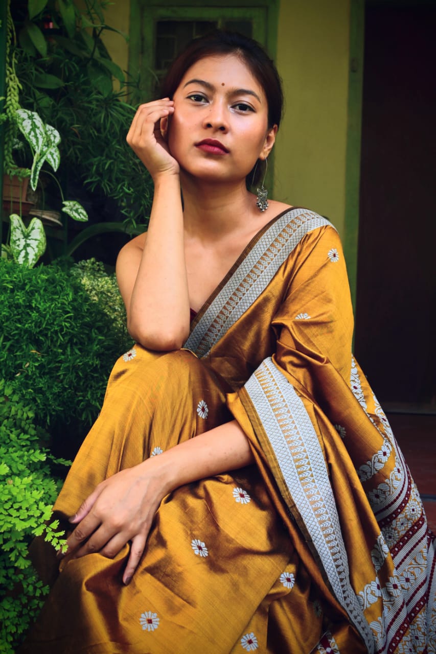 Buy Assam Silk Saree online – Elegant mulberry silk front view