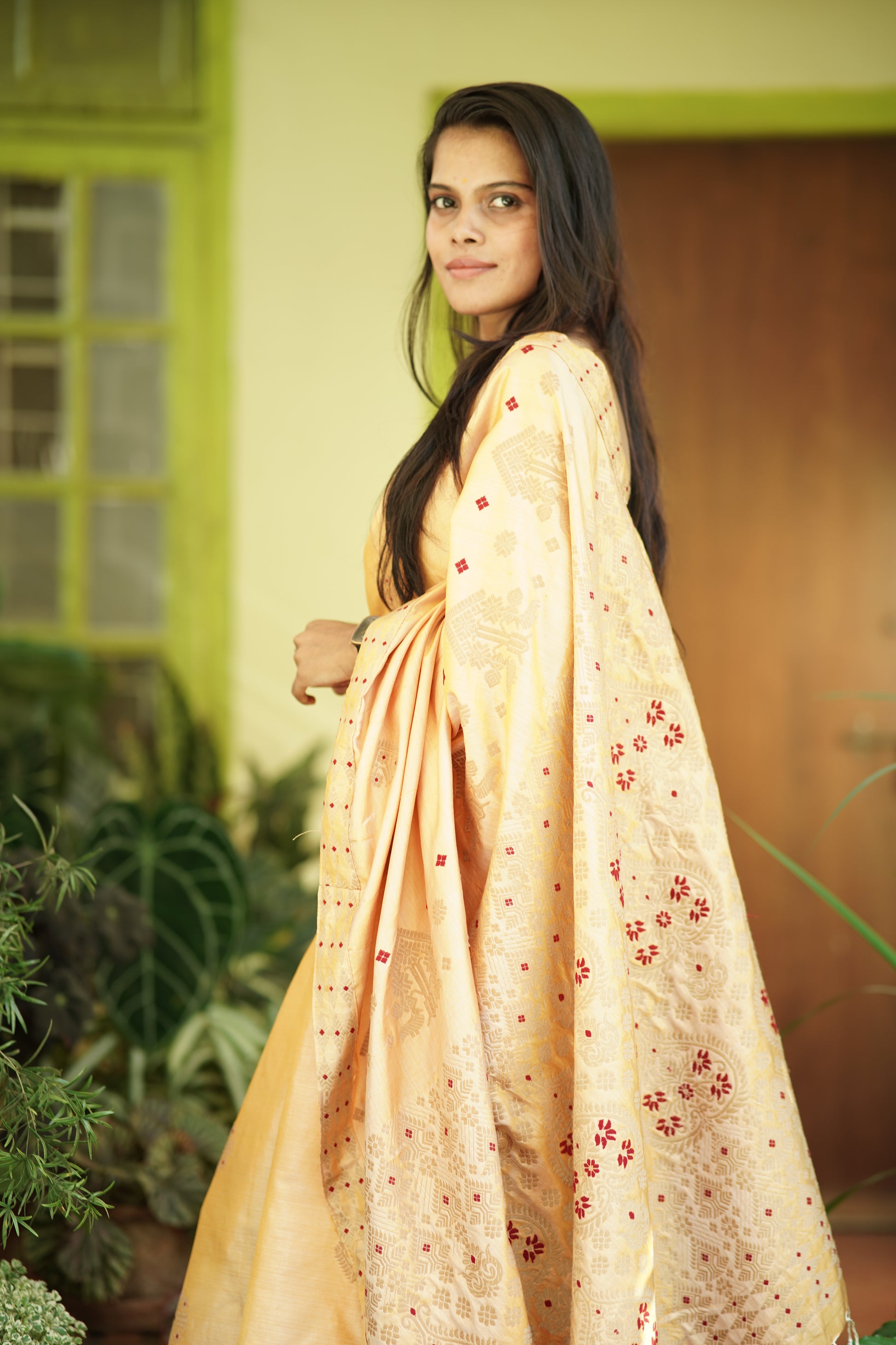 Buy Assam Silk Saree online – Front view with Toss x Mulberry blend