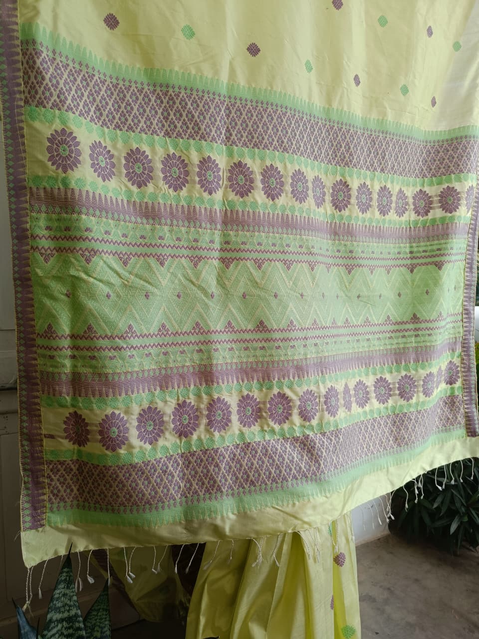 Buy Traditional Assam Silk Saree online – Close-up of woven texture