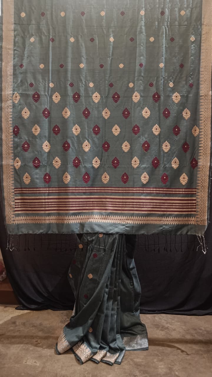 Shop Traditional Silk Saree – View of saree with matching blouse