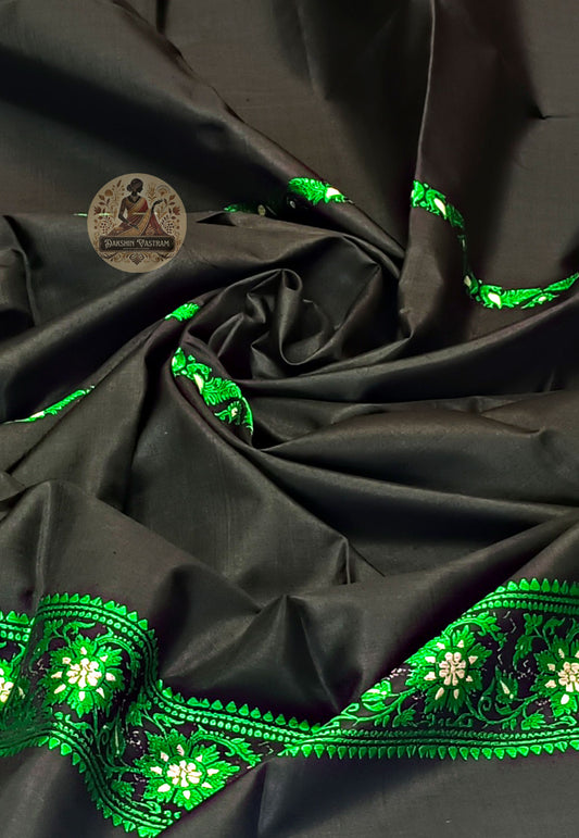 Shop Pure Silk Stole online – Front view of handwoven stole