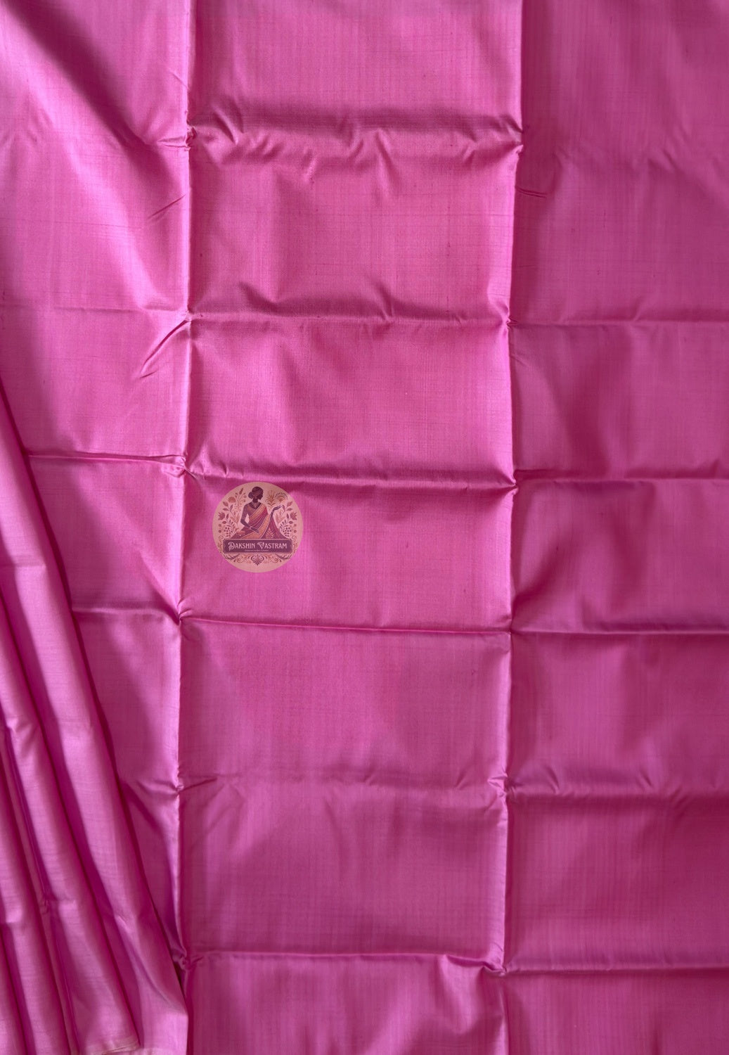 Close-up of pure Bengal handloom silk weave – festival and occasion gift fabric UK