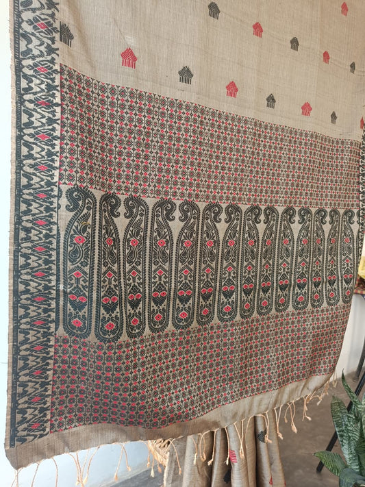 Shop Handwoven Assam Silk Saree – Side profile showing artisanal weave