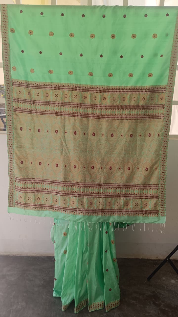 Shop Assam Silk Saree online – Side view showing handwoven details