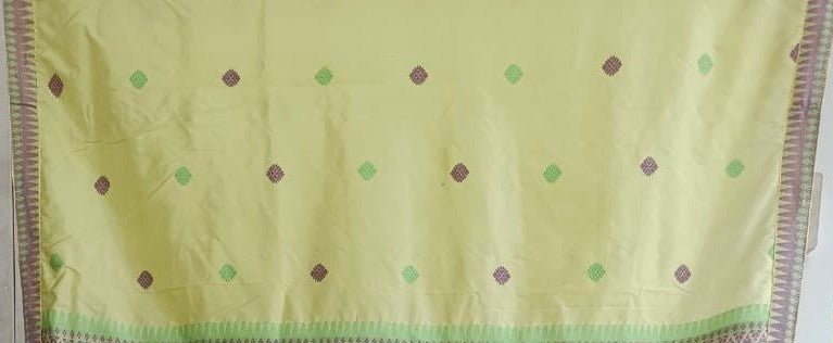 Buy Handloom Assam Silk Saree – Rear view highlighting pallu