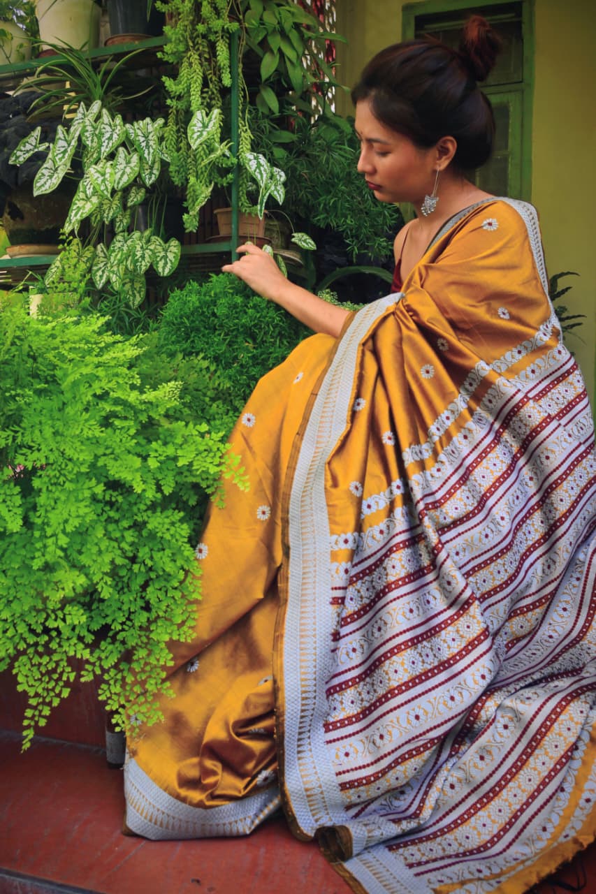 Shop Pure Mulberry Silk Saree online – Assam silk pleats side view