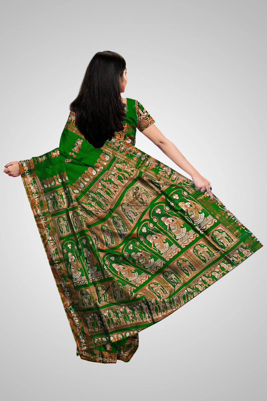Buy Swarnachari Sarees – Rear profile showcasing pallu with mythological design