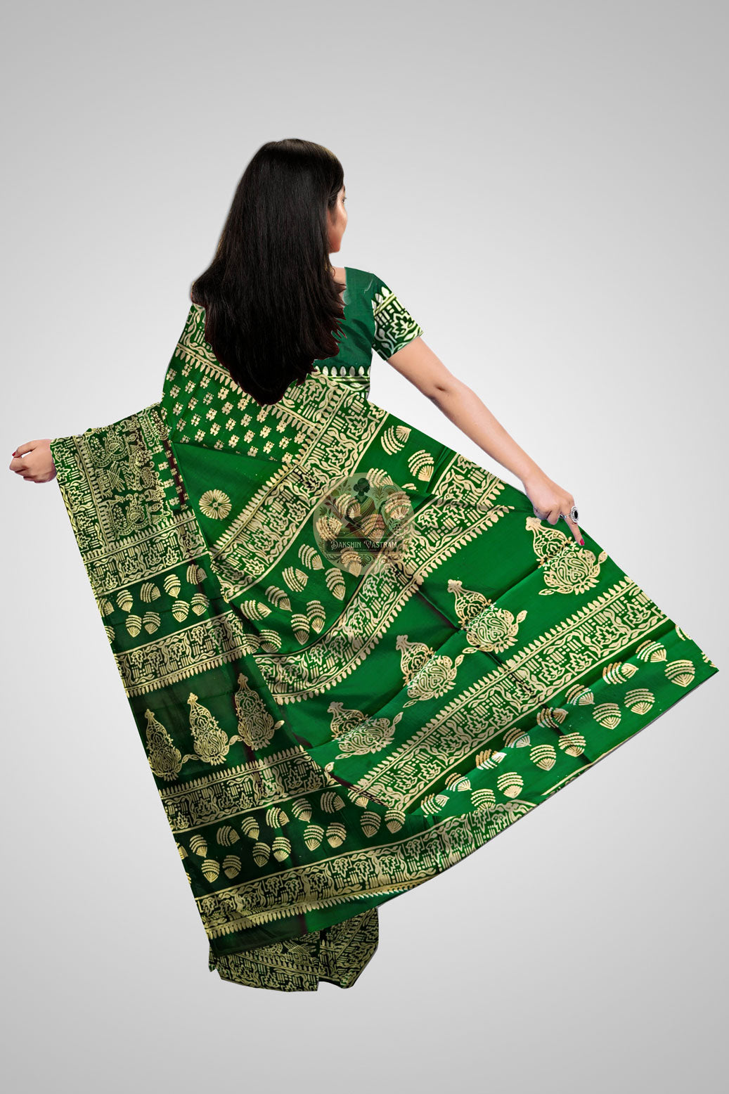 Buy Block Print Pure Silk Saree – Rear view highlighting pallu work