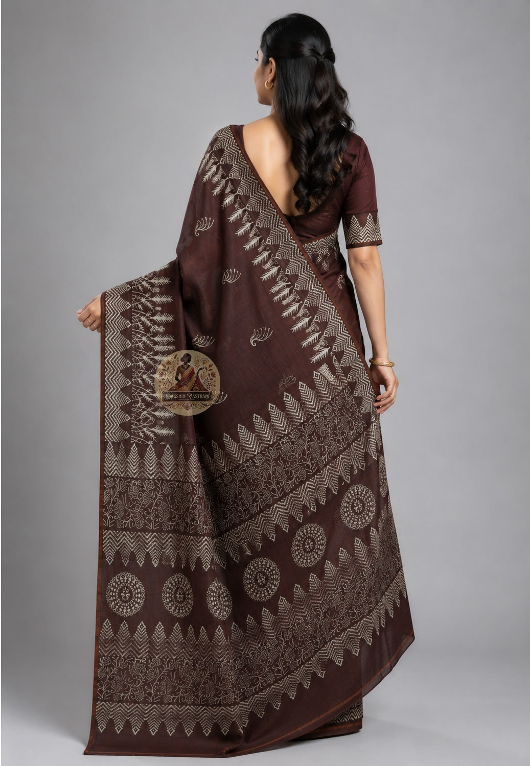 Rear view of Bishnupur Katan Silk Saree highlighting the richly woven pallu featuring terracotta-inspired temple motifs from the Malla dynasty weaving tradition