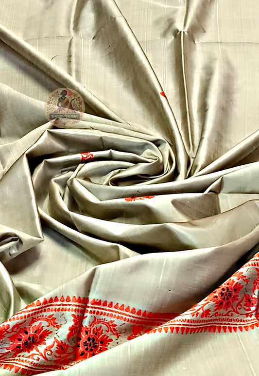 Shop Handloom Silk Stole – Front view showcasing classic styling