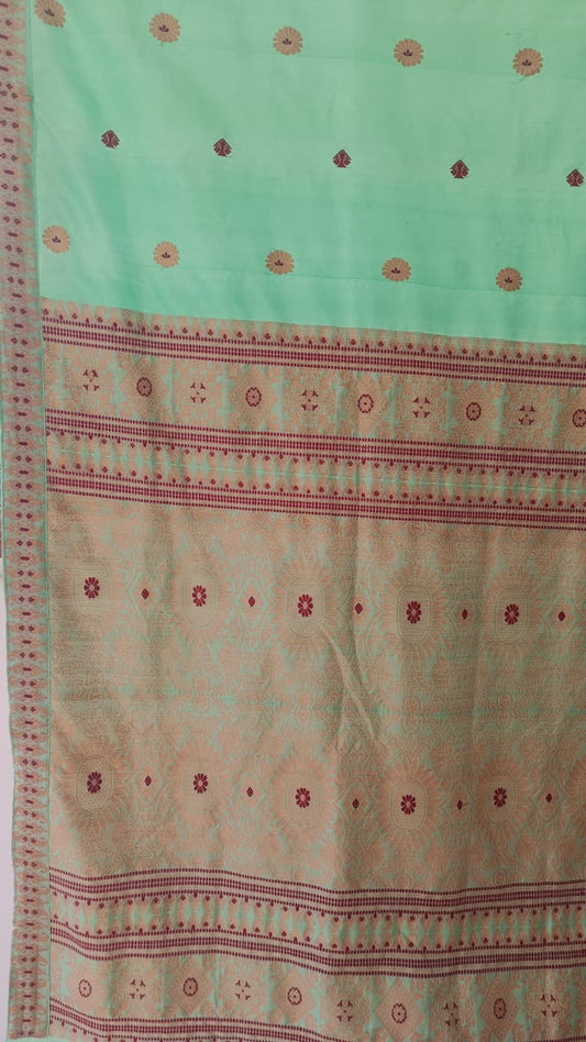 Buy Handloom Assam Silk Saree online – Close-up of stitched border