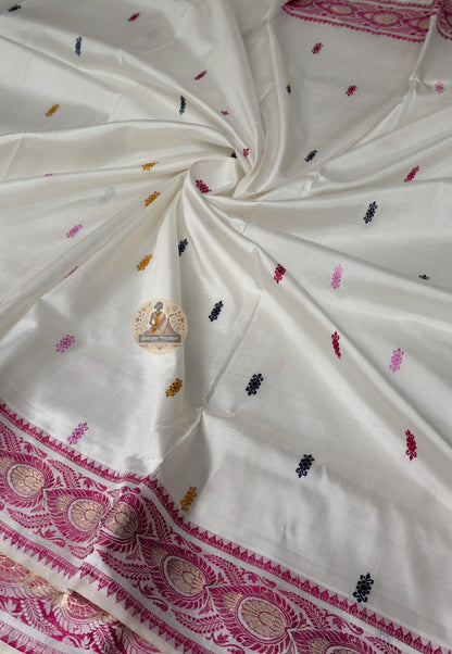 Rear view of Baluchari Silk Saree displaying pallu with Vishnu Dashavatara ten avatars master-woven in silk Bengal