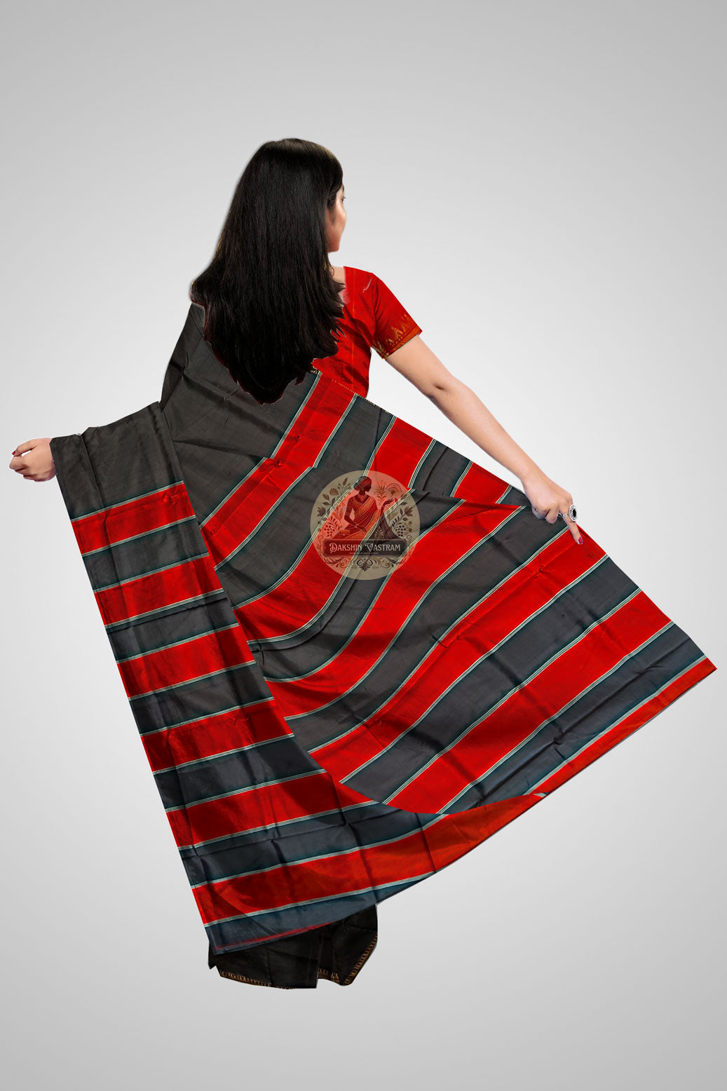 Buy Handloom Silk Saree online – Rear view of pure silk with zari finish