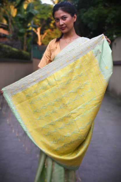 Shop Toss x Mulberry Silk – Traditional Assamese artistry side profile