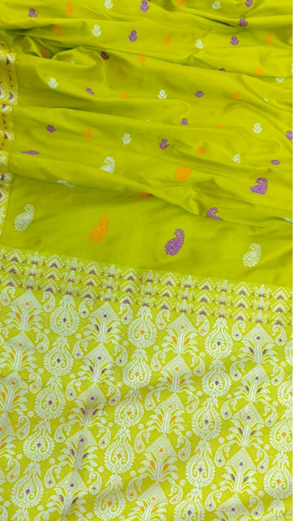 Buy Handloom Assam Silk Saree – close-up of Mulberry silk weave