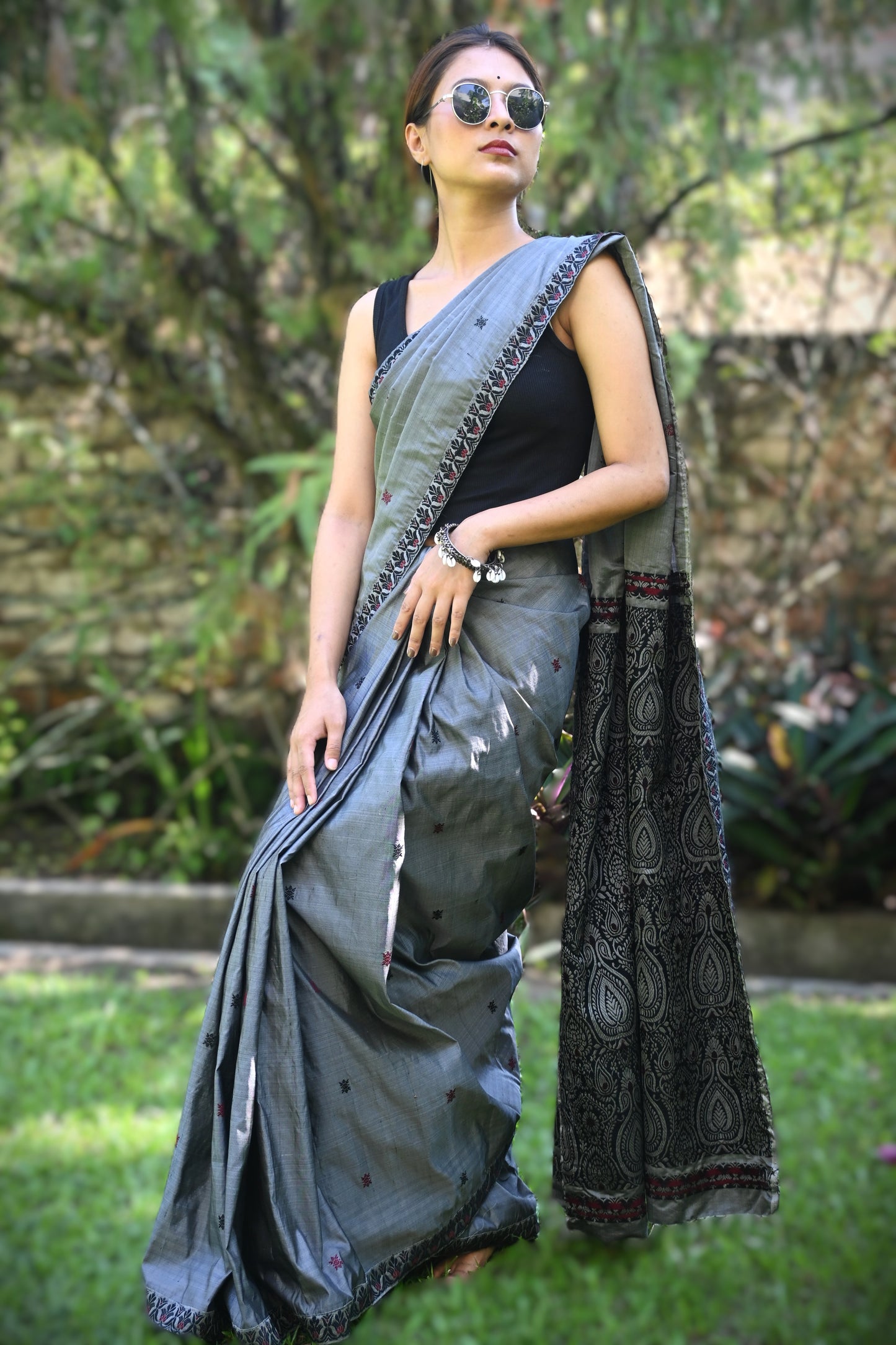 Buy Assamese Silk Saree – Close-up of intricate weaving pattern