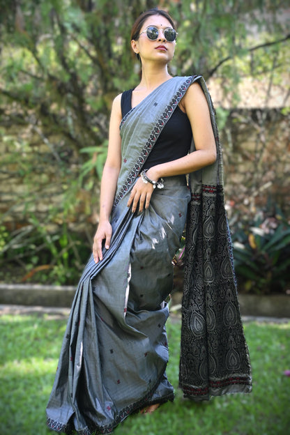 Buy Assamese Silk Saree – Close-up of intricate weaving pattern