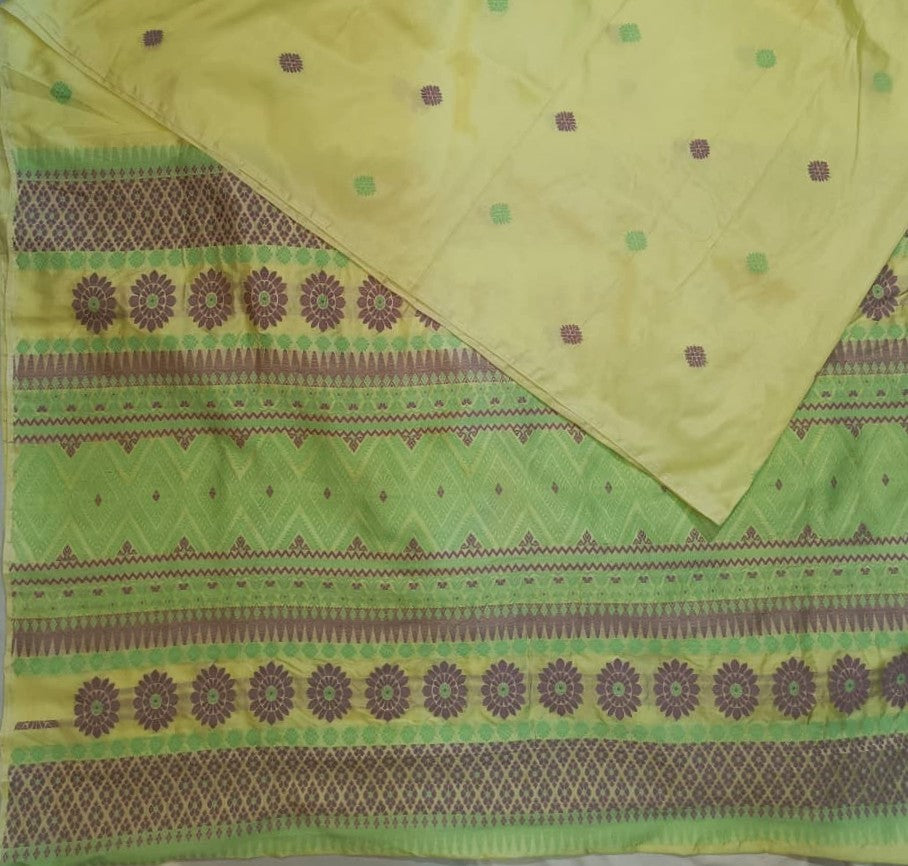 Shop Mulberry Assam Silk Saree online – Side profile with stitched border