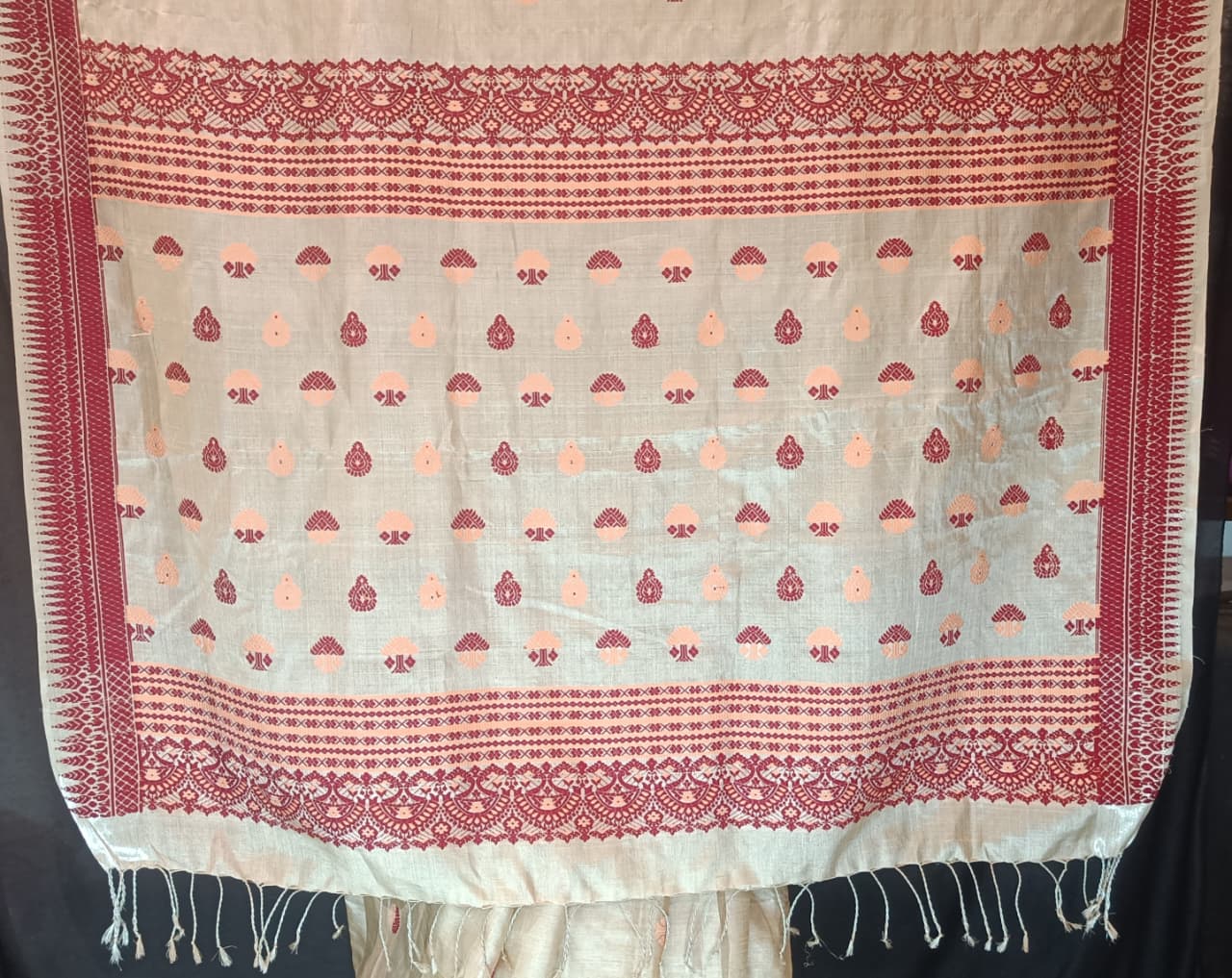 Shop Assam Silk Saree online – Side view showing Toss woven border