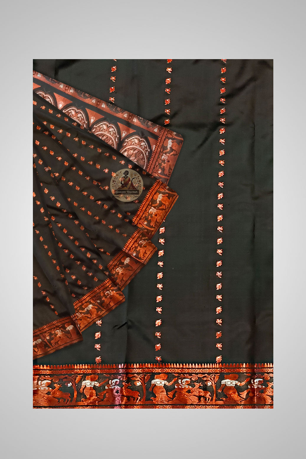 Buy Traditional Swarnachari Saree – Close-up of golden narrative motifs