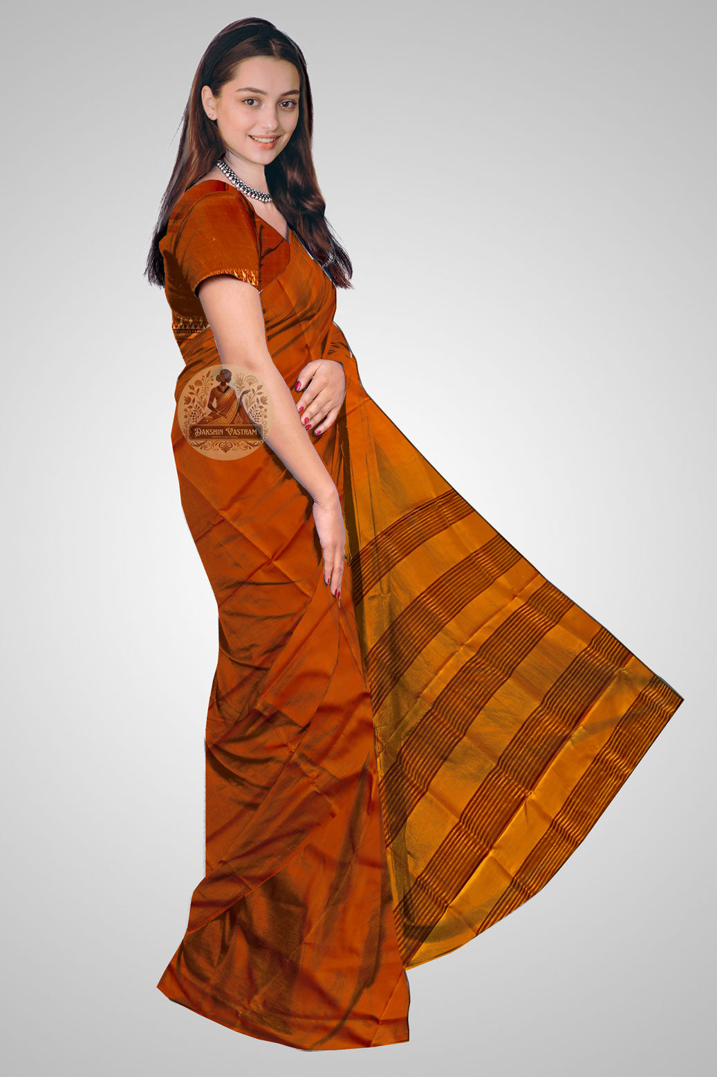 Buy Jori Border Silk Saree online – Side view of traditional handloom
