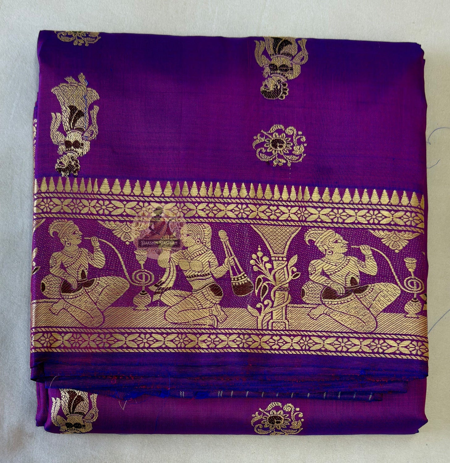 Full view of Baluchari Silk Saree by Dakshin Vastram — the art of looking closely in pure Bengal silk, handwoven in Bishnupur for weddings, Diwali and cultural celebrations across UK, USA, EU and India