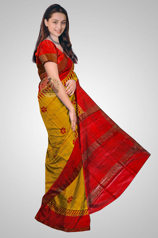Explore Handloom Tussar Sarees – Detailed side profile of the weave