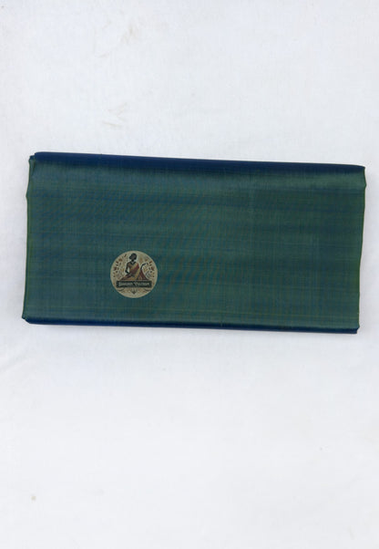 Full saree view of deep green Bishnupur handloom silk saree with a continuous plain design