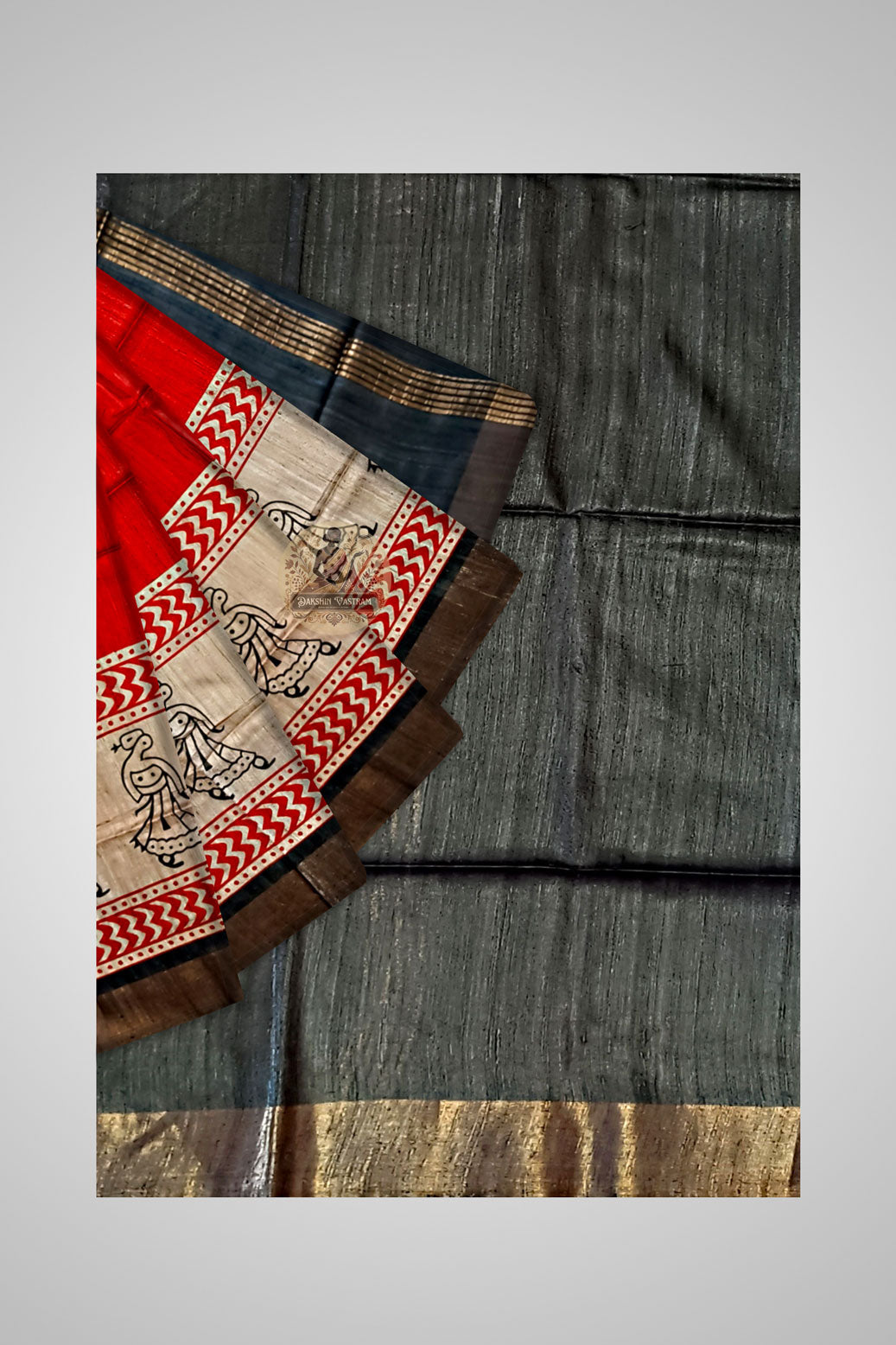 Explore Indian Tussar Saree – Detailed weave and fabric texture view