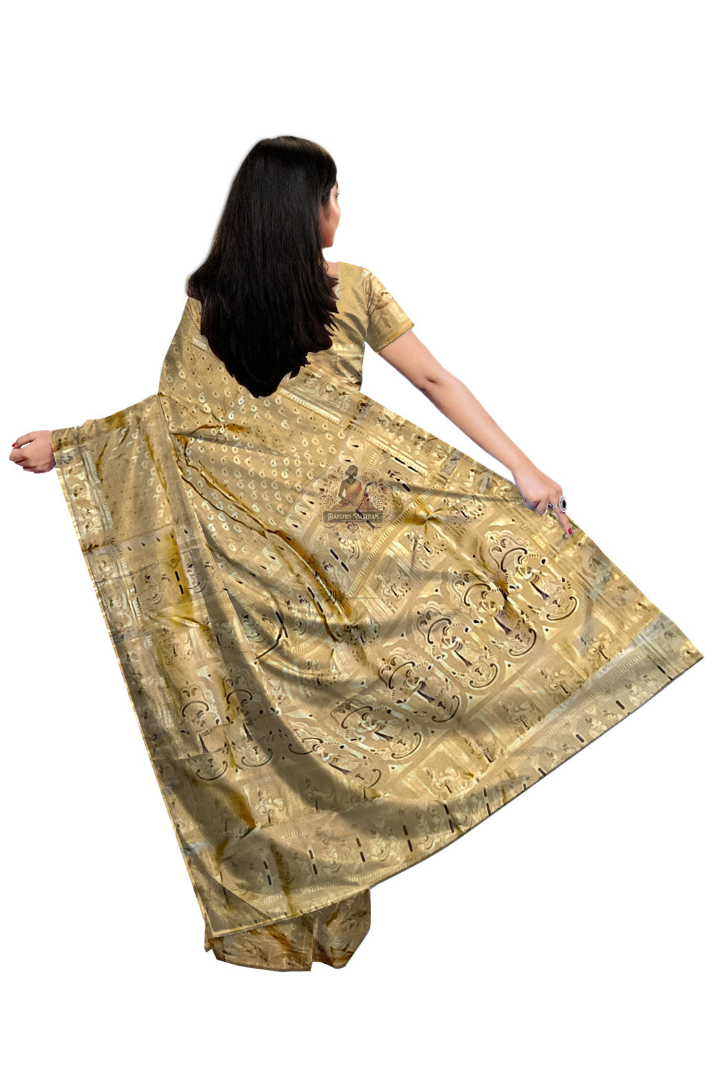 Buy Swarnachari Silk Sarees – Rear view of grand pallu and temple motifs