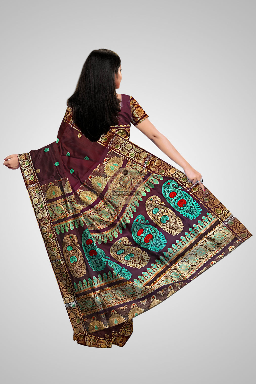 Buy Swarnachari Sarees – Rear view with pallu and traditional motifs